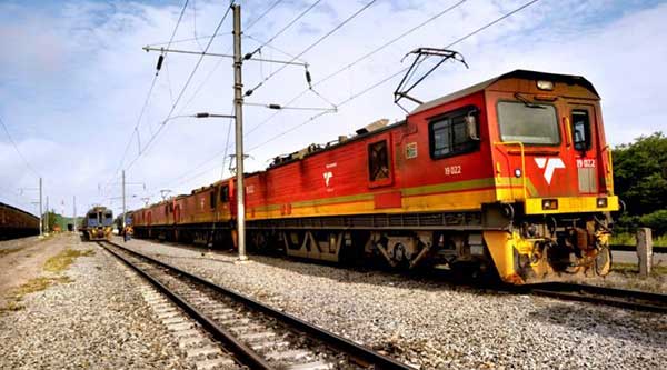 train in south african coal line